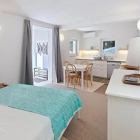 아파트 Meratti Gorinka *